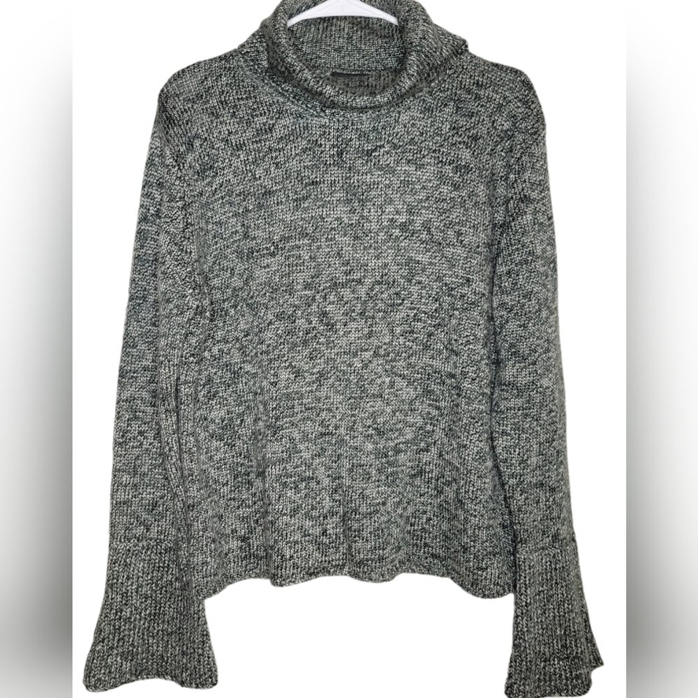 Axcess By Liz Claiborne Company Women's Gray Soft Turtleneck Sweater Size Large